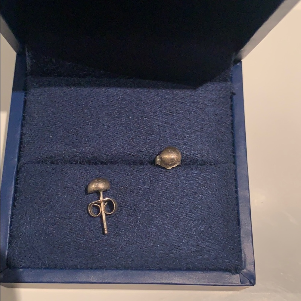 Simple earring set - Picture 4 of 5